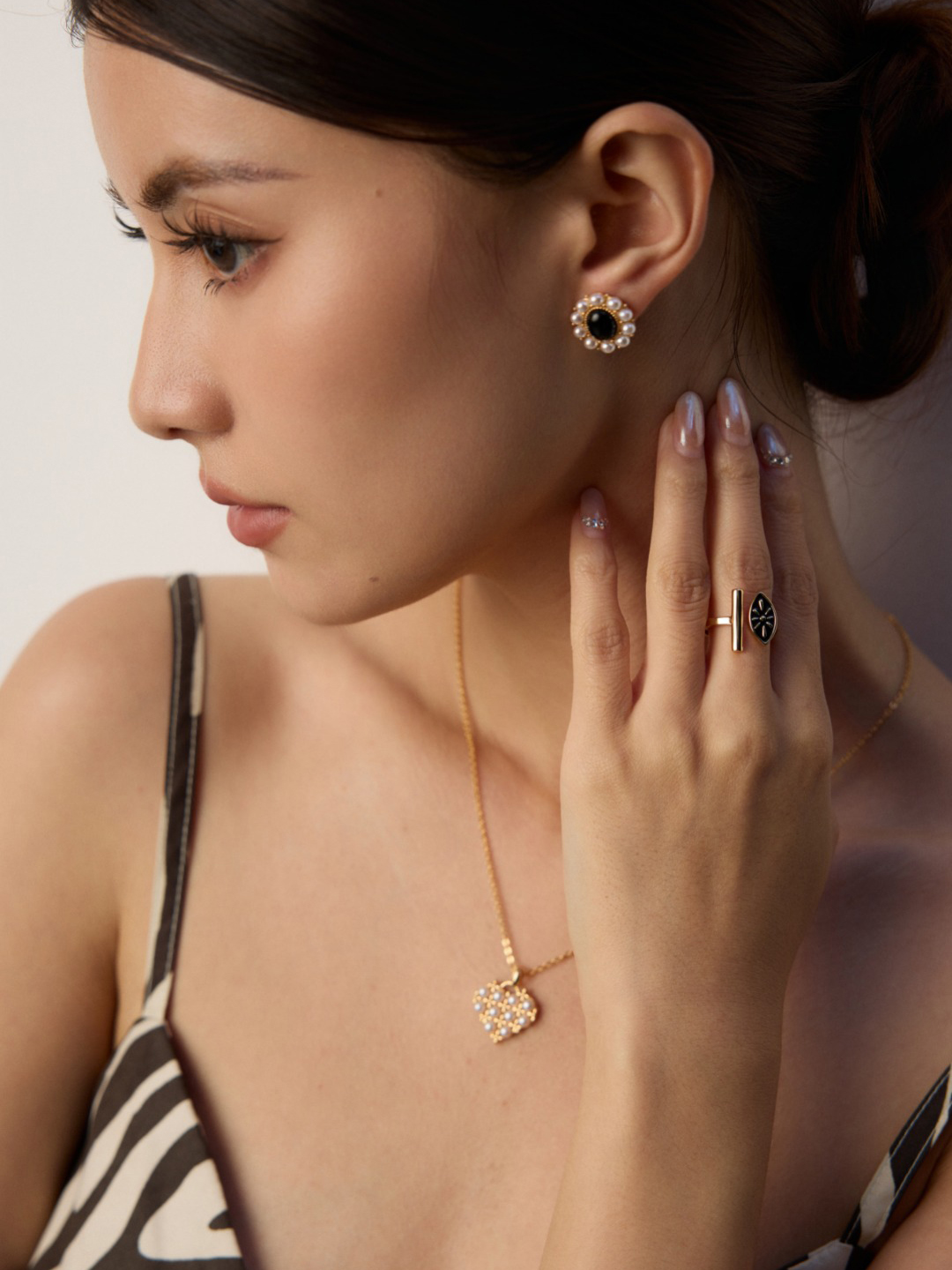 Onyx Pearl Earrings – S925 Sterling Silver Vintage Gold - Image 3