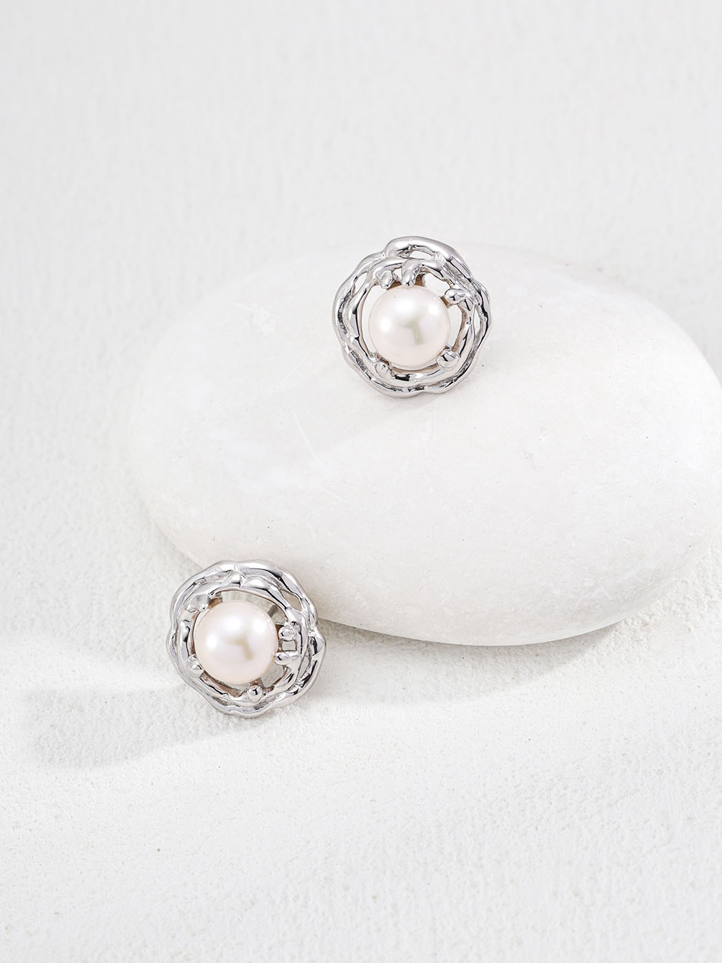 Handcarved Ornate Ripple Pearl Studs Sterling Silver Earrings - Image 4