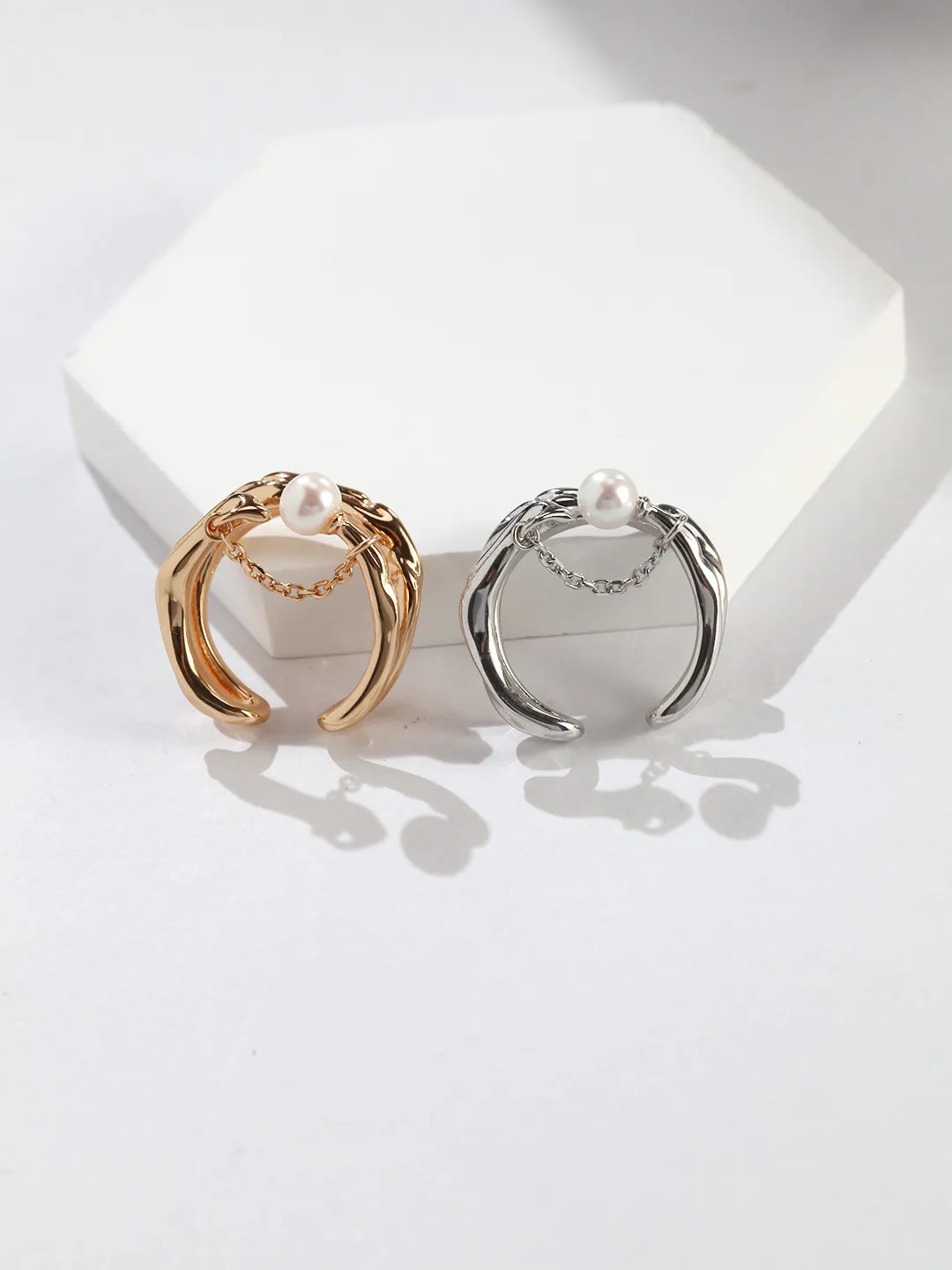 Vintage Gold Pearl Ring Fluid Wave Open Design - Image 3