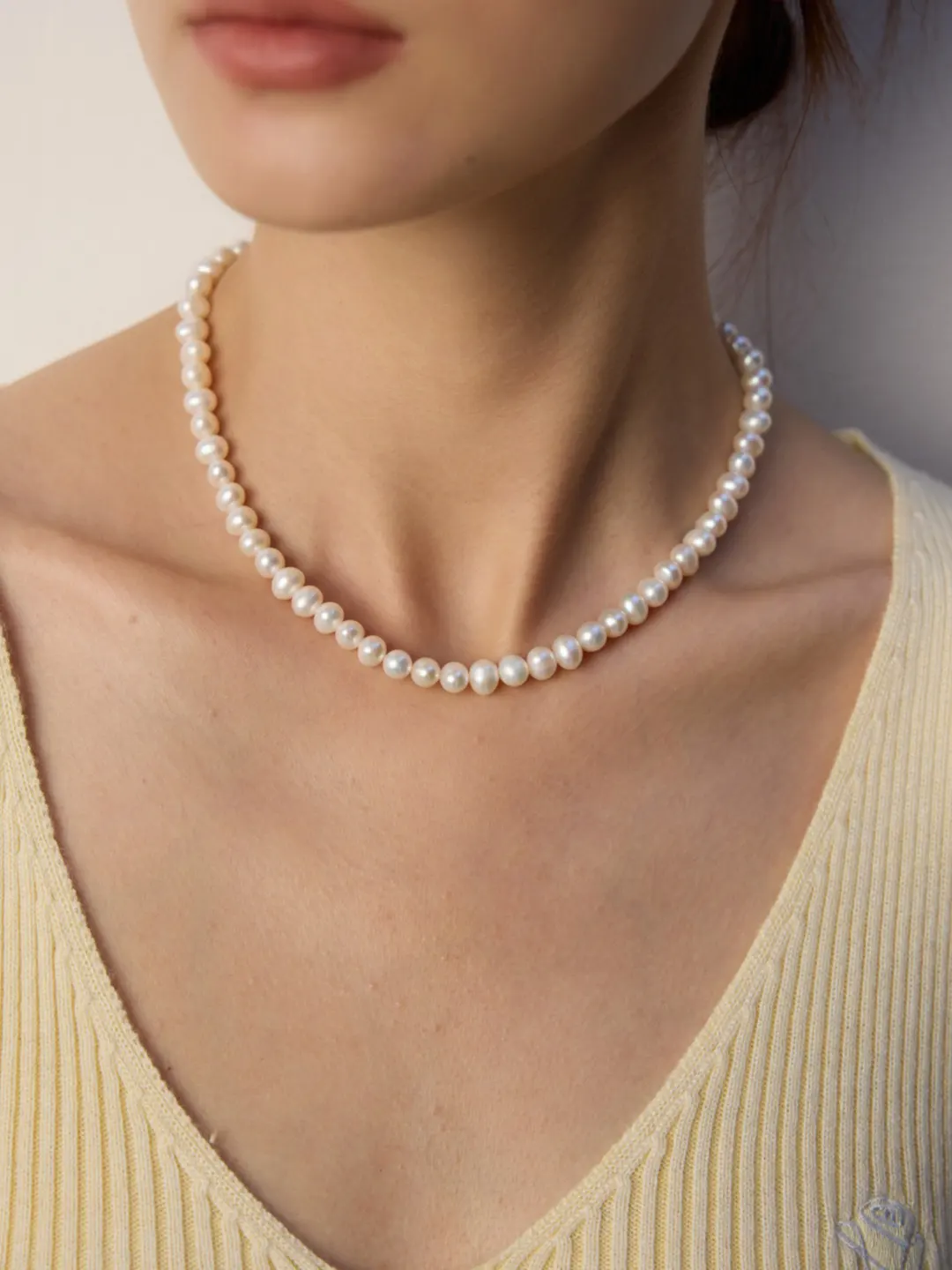 Classic Natural Pearl Necklace - Image 2