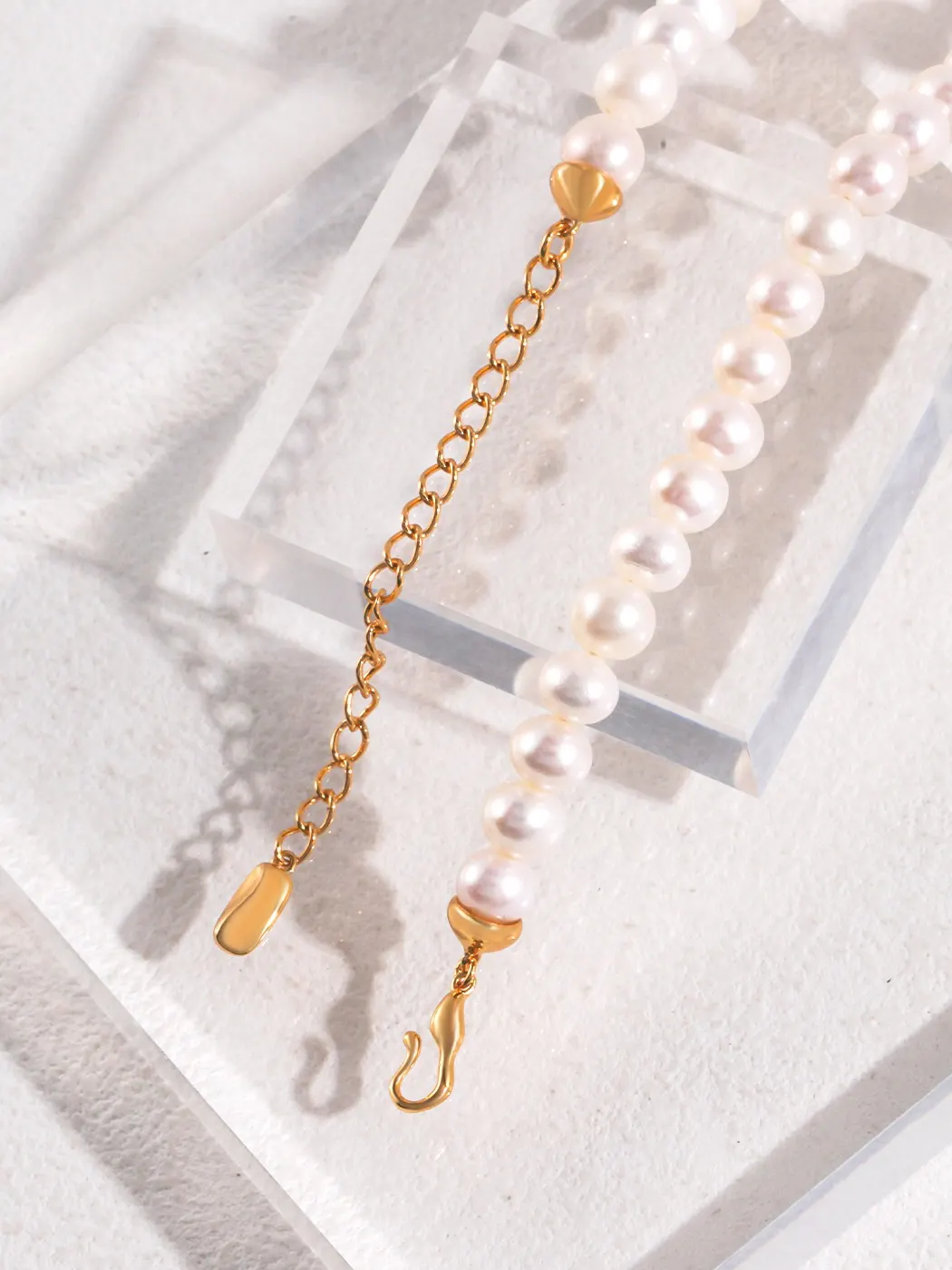 Classic Natural Pearl Necklace - Image 3