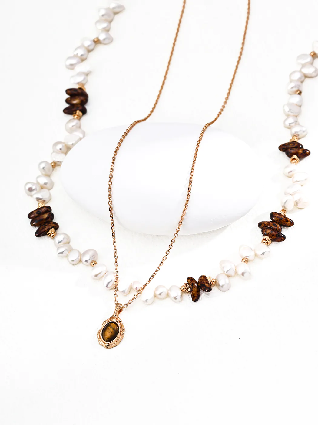 Driftwood Glow Necklace Natural Pearl Czech Glass - Image 3