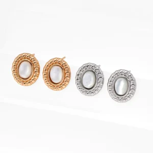 Mist Oval Studs Shell in Sterling Silver Earrings