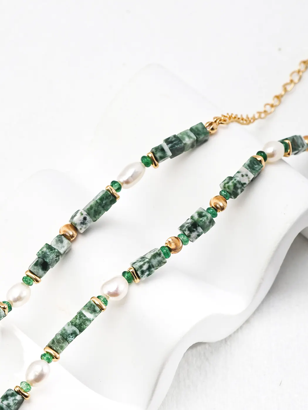 Moss Valley Pearl Necklace with Jade in S925 - Image 4