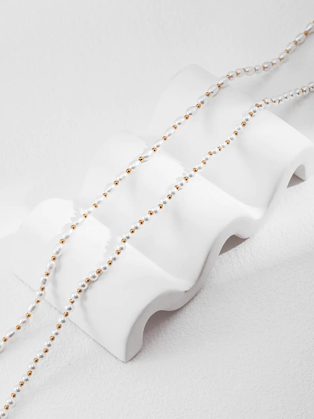 Versatile Classic Pearl Choker in Sterling Silver - Image 4