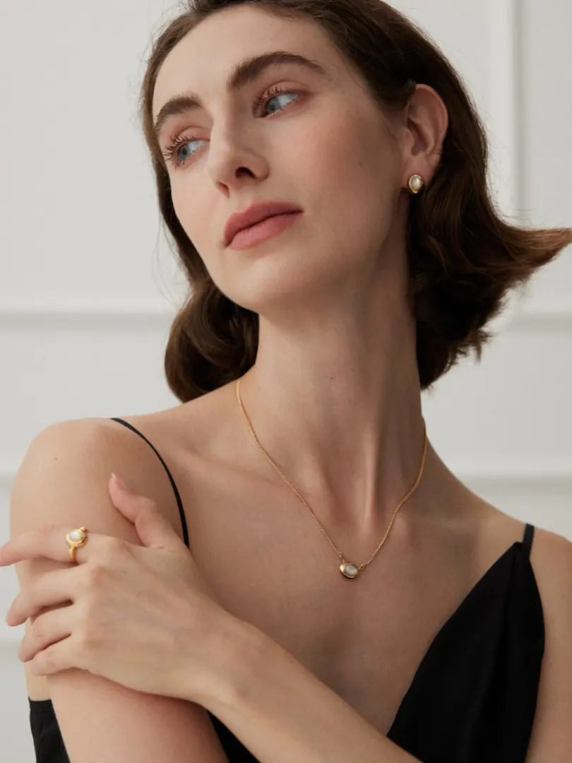 Minimalist Elegant Mother of Pearl Pendant in Sterling Silver - Image 4