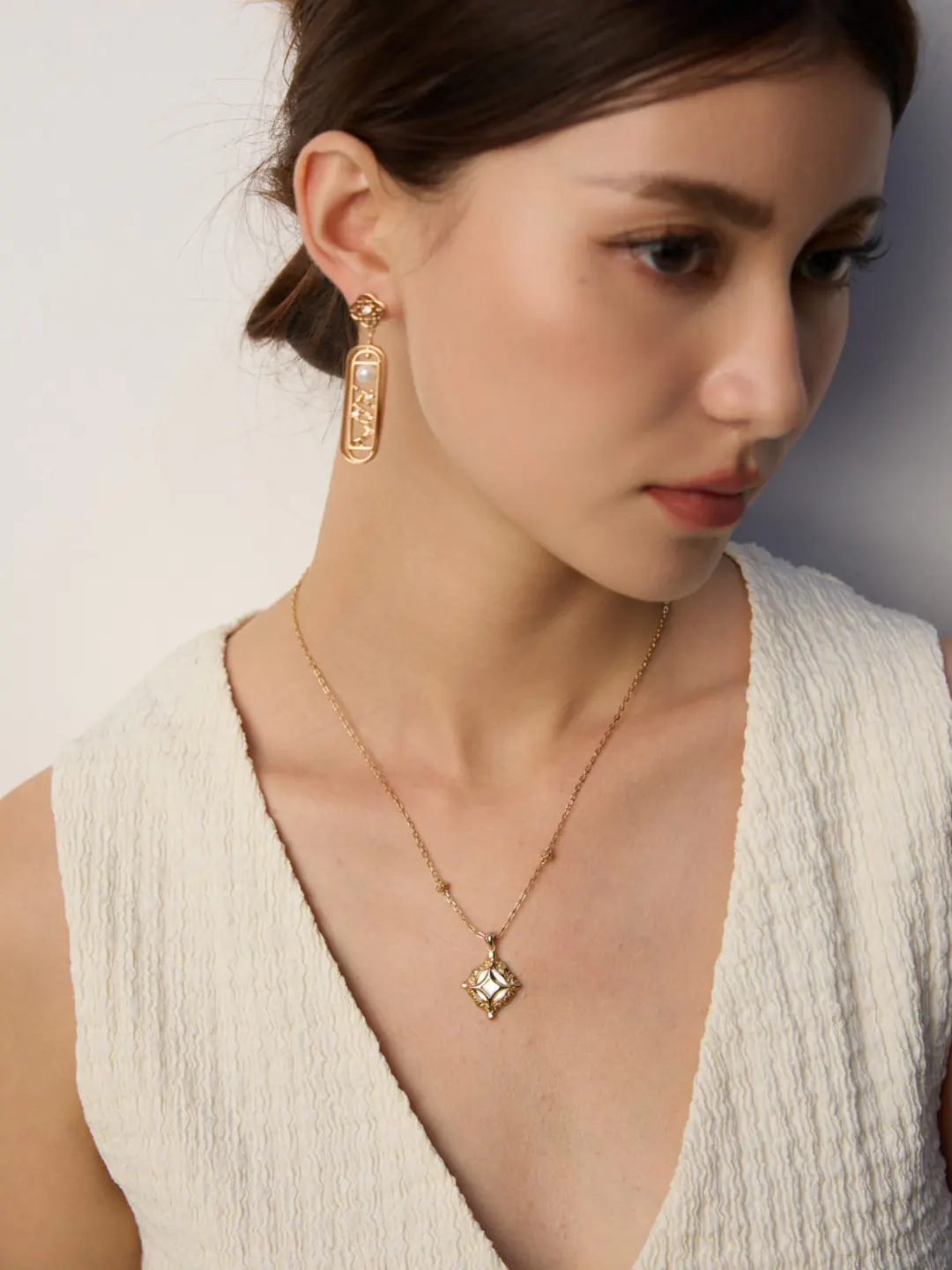 Lozenge Gleams CZ Pendant Sterling Silver with Mother of Pearl - Image 2