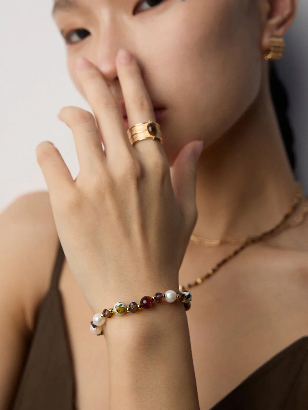 Natural Pearl Shell Bracelet in S925 Sterling Silver - Image 2