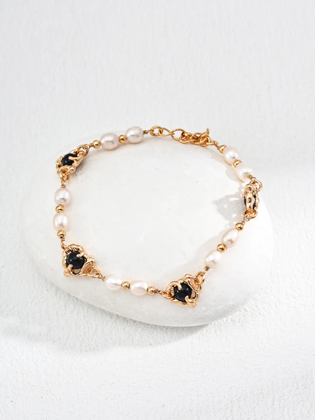 Natural Pearl Black Onyx Bracelet - Image 5