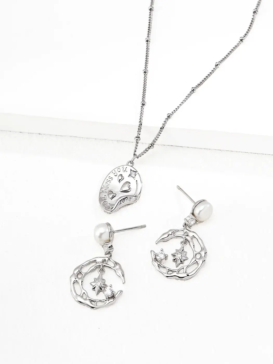 Wavy Heart Tag Necklace in Sterling Silver - Image 4