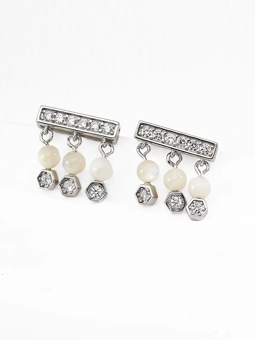 Sleek Bar Zircon Earrings with Shell in Sterling Silver - Image 4