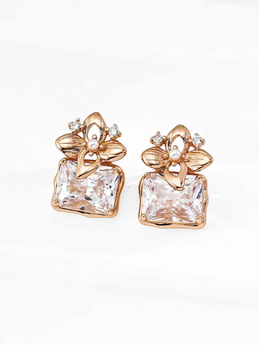 Eclat Square Zirconia Earrings in Sterling Silver