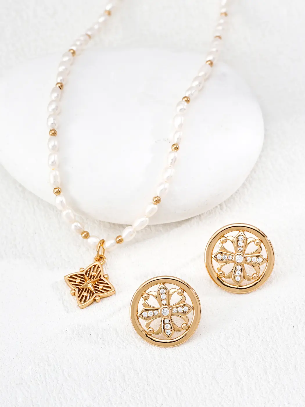 Cross-Clover Pearl Pendant S925 Silver Necklace - Image 3