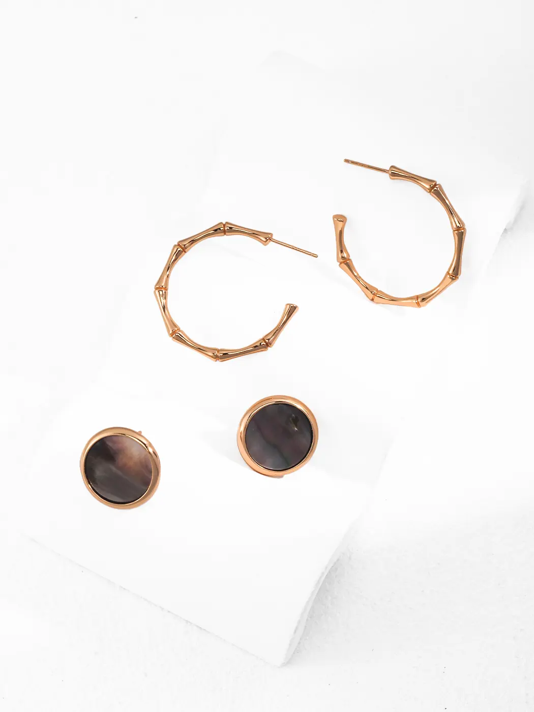 Abyss Halo Studs with Black Shell in S925 - Image 6